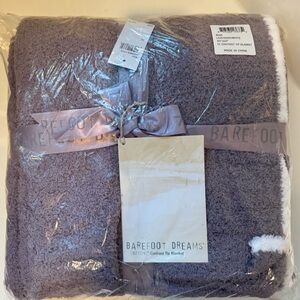 NEW 45x60 Barefoot Dreams blanket